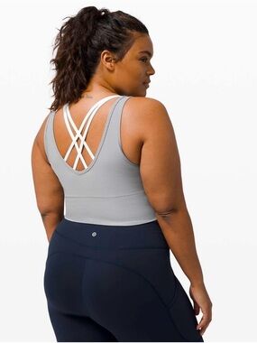 Lululemon Rib Power Pivot Tank Top in Rhino Grey no size dot, but fits a size 8